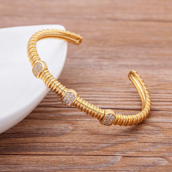 charm bracelets aibef fashion 8 styles punk copper zircon bracelet for women gold color crystal open cuff bangles accessories jewelry 230508, Golden;silver
charm bracelets aibef fashion 8 styles punk copper zircon bracelet for women gold color crystal open cuff bangles accessories jewelry 230508, Golden;silver