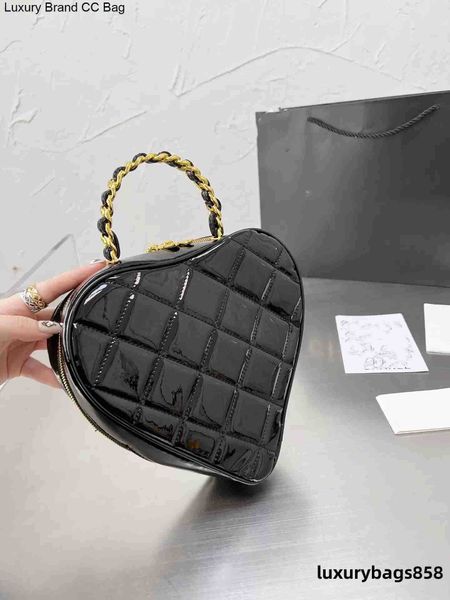 bags cc evening bags 2022ss spring heart style valentine day classic handle totes quilted patent leather famous luxury designer clutch cosme
bags cc evening bags 2022ss spring heart style valentine day classic handle totes quilted patent leather famous luxury designer clutch cosme