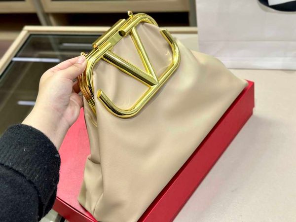 high designer cloud bags for lady quality luxurys handbag fashions envelope crossbody fashions bag u0gu
high designer cloud bags for lady quality luxurys handbag fashions envelope crossbody fashions bag u0gu