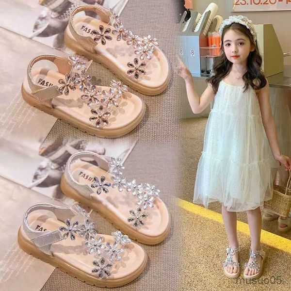 sandals new summer girls sandals fashion sequins rhinestone girls princess shoes baby girl shoes flat heel sandals size 26-36, Black;red
sandals new summer girls sandals fashion sequins rhinestone girls princess shoes baby girl shoes flat heel sandals size 26-36, Black;red