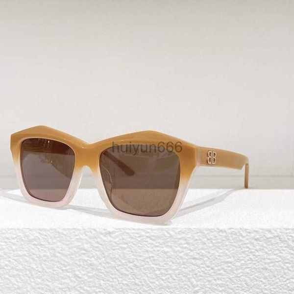 new classic polarized sunglasses for women designer personalized letter sunglasses men versatile fashion sunglasses b0216, White;black
new classic polarized sunglasses for women designer personalized letter sunglasses men versatile fashion sunglasses b0216, White;black