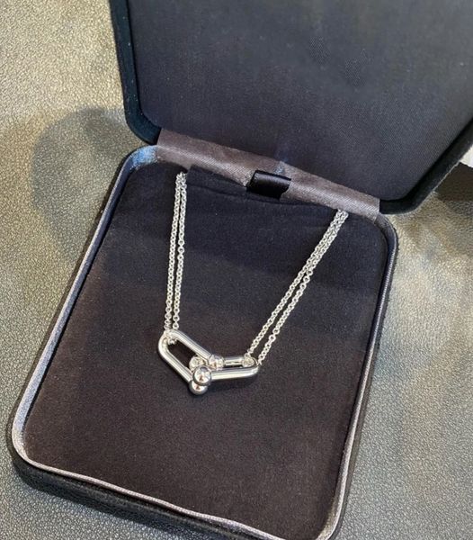 925 sterling silver double clasp necklace female light luxury niche temperament designer double chain clavicle chain couple short paragraph
925 sterling silver double clasp necklace female light luxury niche temperament designer double chain clavicle chain couple short paragraph