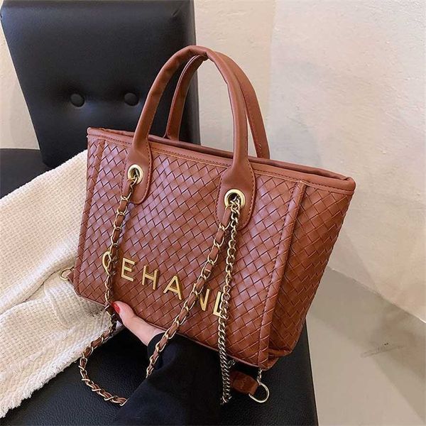 50% off factory online autumn and winter texture niche design bag for women new high-end mesh red woven large capacity versatile underarm
50% off factory online autumn and winter texture niche design bag for women new high-end mesh red woven large capacity versatile underarm