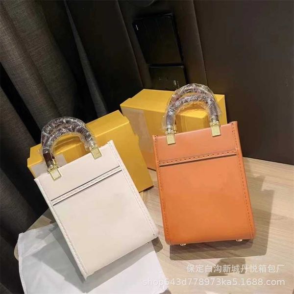20% off 2023 handbag women's summer new korean fashion one shoulder crossbody mesh red foreign style personalized handheld small square
20% off 2023 handbag women's summer new korean fashion one shoulder crossbody mesh red foreign style personalized handheld small square