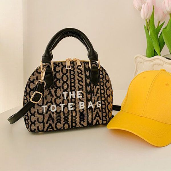 tote shell mini bag womens handbag designer purse wallet canvas alma bb crossbody clutch with shoulder strap hobo hand bag fashion marc buck, Red;black
tote shell mini bag womens handbag designer purse wallet canvas alma bb crossbody clutch with shoulder strap hobo hand bag fashion marc buck, Red;black