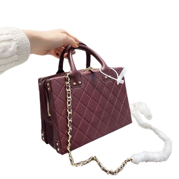 handle soft shoulder bags trunk bags luxury original quality designer messenger bag men crossbody bags fashion casual leather with box size
handle soft shoulder bags trunk bags luxury original quality designer messenger bag men crossbody bags fashion casual leather with box size