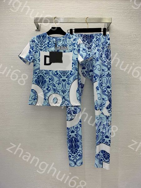 23ss women tracksuit womens designer clothing blue and white porcelain logo printed short sleeve t-shirt high waist sports casual pants set, Gray
23ss women tracksuit womens designer clothing blue and white porcelain logo printed short sleeve t-shirt high waist sports casual pants set, Gray