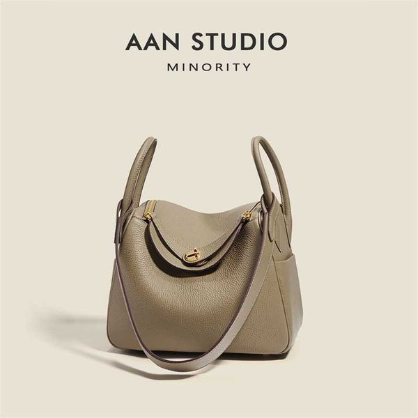 designer bag tote bag handbag crossbody bag lindys head layer cowhide bag doctors bag new leather single shoulder crossbody portable pillow
designer bag tote bag handbag crossbody bag lindys head layer cowhide bag doctors bag new leather single shoulder crossbody portable pillow