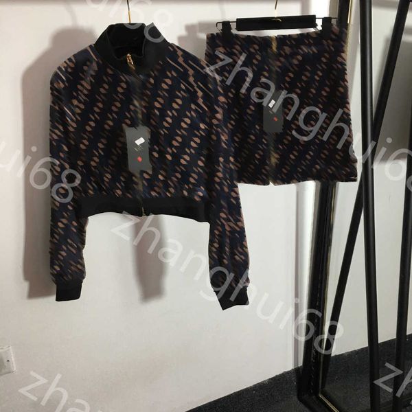 23ss skirt set women designer clothes brand double f letter stand collar long sleeve zipper coat high waist short half skirt suit womens clo, White
23ss skirt set women designer clothes brand double f letter stand collar long sleeve zipper coat high waist short half skirt suit womens clo, White