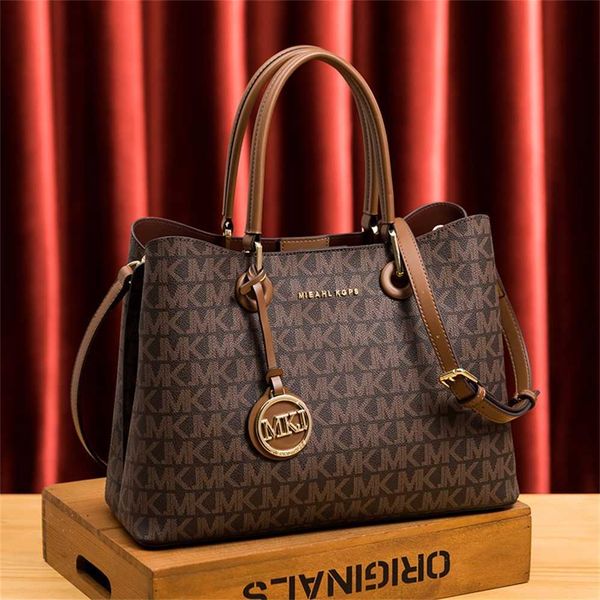 luxury handbags sale luxury brand handheld bag for women 2023 new fashion and middle aged women's large capacity crossbody mom's
luxury handbags sale luxury brand handheld bag for women 2023 new fashion and middle aged women's large capacity crossbody mom's