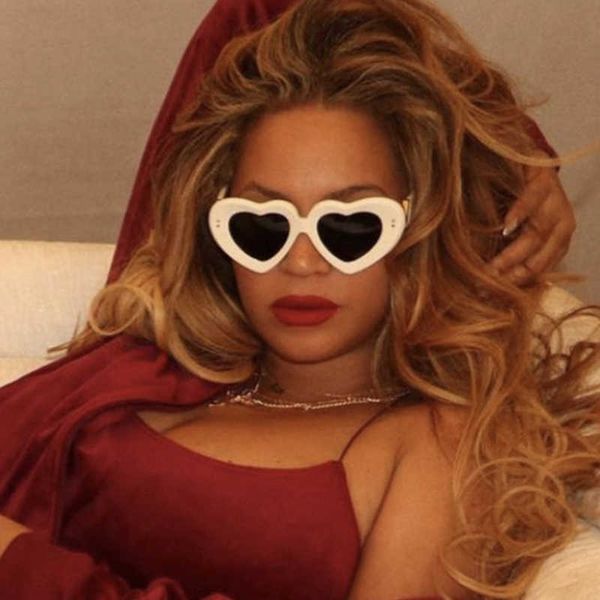 2022 fashion big frame heart sunglasses women brand designer lovers glasses female party sun glasses men hip hop shades 0508
2022 fashion big frame heart sunglasses women brand designer lovers glasses female party sun glasses men hip hop shades 0508