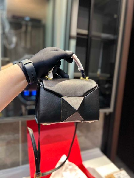 stud crossbody valentins womens one bags tote luxury designer handbag handbag bag underarm bag fashionable beauty 4 ps48 z6uv
stud crossbody valentins womens one bags tote luxury designer handbag handbag bag underarm bag fashionable beauty 4 ps48 z6uv