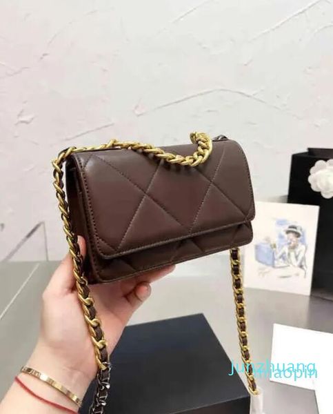 bags fashion simple designer-crossbody small square classic flap women's designer real leather chain wallet handbag 1213 991
bags fashion simple designer-crossbody small square classic flap women's designer real leather chain wallet handbag 1213 991