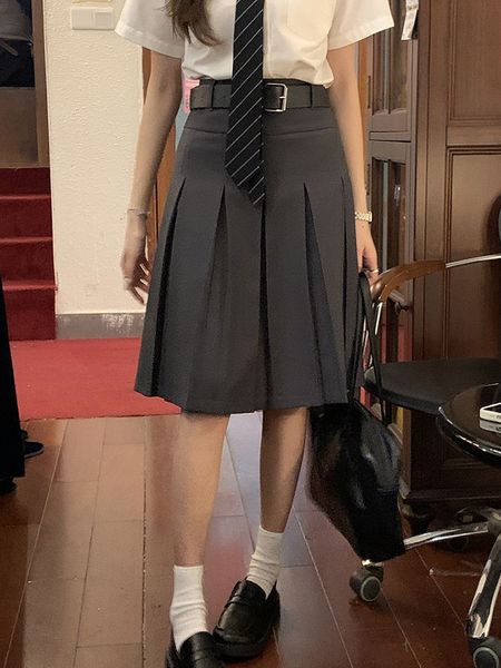skirts houzhou vintage y2k pleated skirt women preppy style autumn korean fashion high waist knee length a-line skirt 90s aesthetic 230508, Black
skirts houzhou vintage y2k pleated skirt women preppy style autumn korean fashion high waist knee length a-line skirt 90s aesthetic 230508, Black