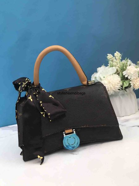 stylisheendibags designer pu leather lock shoulder bags luxurys women handbags square bag fashion cover crossbody phone beach messenger bags
stylisheendibags designer pu leather lock shoulder bags luxurys women handbags square bag fashion cover crossbody phone beach messenger bags