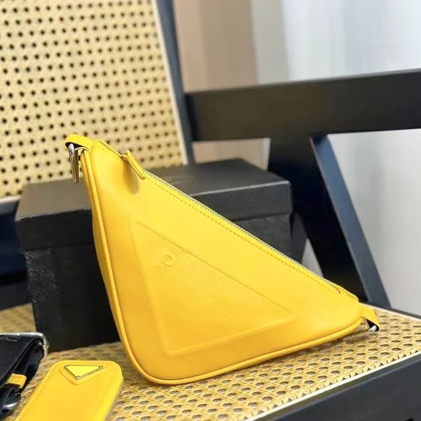 womens handbags fashion triangle bag prad designer luxurys mens crossbody bag wallets gym hobo tote shoulder bags genuine leather mirror qua
womens handbags fashion triangle bag prad designer luxurys mens crossbody bag wallets gym hobo tote shoulder bags genuine leather mirror qua