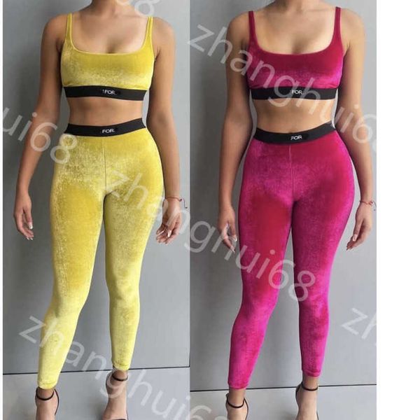 23ss yoga suit women tracksuit womens designer clothing letter webbing waist velvet suspender vest stretch leggings set womens clothing a1, Gray
23ss yoga suit women tracksuit womens designer clothing letter webbing waist velvet suspender vest stretch leggings set womens clothing a1, Gray