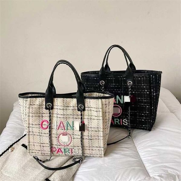 luxury handbag shop 85% off tote bag small fragrant wind fabric chain women's early spring new portable beach large capacity shopping
luxury handbag shop 85% off tote bag small fragrant wind fabric chain women's early spring new portable beach large capacity shopping