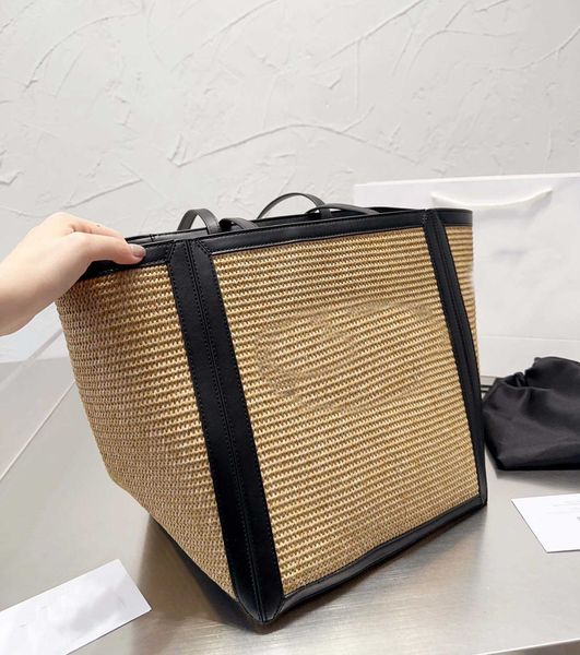 designer design beach raffia straw beach handbag large capacity luxury practical multifunctional crossbody shopping messengers purses 230508
designer design beach raffia straw beach handbag large capacity luxury practical multifunctional crossbody shopping messengers purses 230508