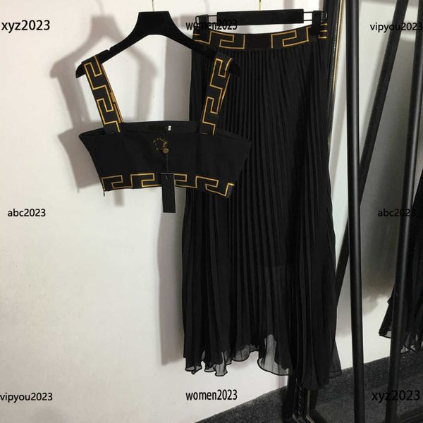 luxury dresses for woman portrait hardware decoration two piece dress size s-l chest strap vest and high waisted pleated skirt, White
luxury dresses for woman portrait hardware decoration two piece dress size s-l chest strap vest and high waisted pleated skirt, White