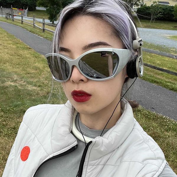 2022 fashion outdoor oversized silver sunglasses women brand designer vintage mirror punk sun glasses men driving goggles 0508
2022 fashion outdoor oversized silver sunglasses women brand designer vintage mirror punk sun glasses men driving goggles 0508