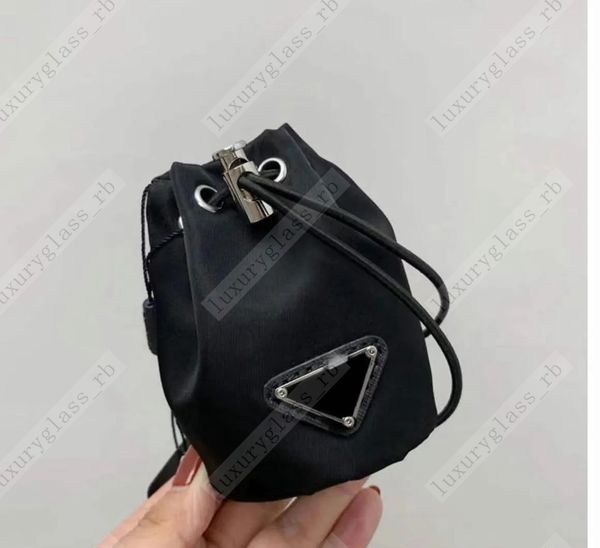 new luxury women's key ring mobile phone bag women's crossbar mini bag long chain shoulder strap messenger bag drawstring classic, Silver
new luxury women's key ring mobile phone bag women's crossbar mini bag long chain shoulder strap messenger bag drawstring classic, Silver