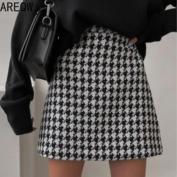 skirts plaid mini skirt women black white fashion official faldas mujer korean style high waist short jupe 230506
skirts plaid mini skirt women black white fashion official faldas mujer korean style high waist short jupe 230506
