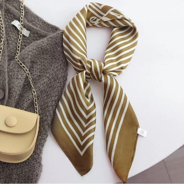Letters Designer Print 70x70cm Floral Silk Scar Headband or Women Fashion Scarves Shoulder Tote Lage Ribbon Head Wraps Double
Letters Designer Print 70x70cm Floral Silk Scar Headband or Women Fashion Scarves Shoulder Tote Lage Ribbon Head Wraps Double