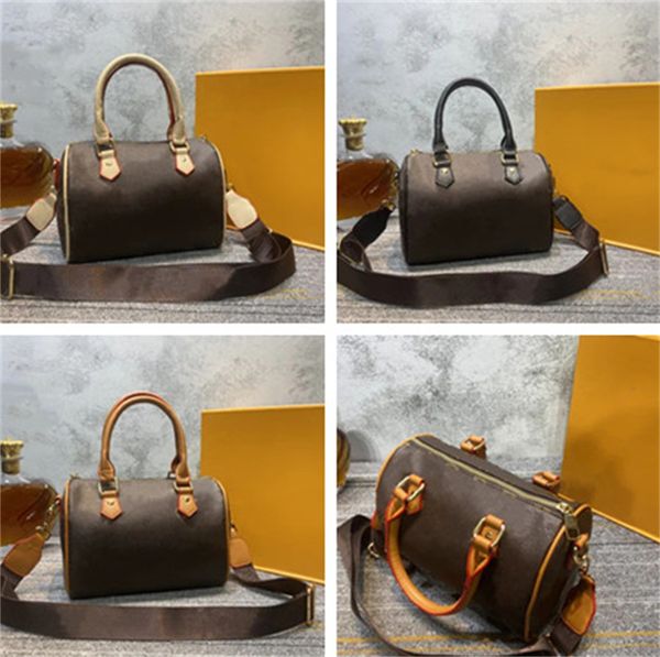 designers two color stitching strap handbag women shoulder bags luxurys designer cross body key lock pouch totes purse
designers two color stitching strap handbag women shoulder bags luxurys designer cross body key lock pouch totes purse