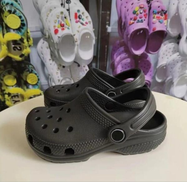 designer kids flip flop slippers toddlers brand sandals hole slipper kids slides slippers beach waterproof shoes outdoors indoor sneakers, Black;red
designer kids flip flop slippers toddlers brand sandals hole slipper kids slides slippers beach waterproof shoes outdoors indoor sneakers, Black;red