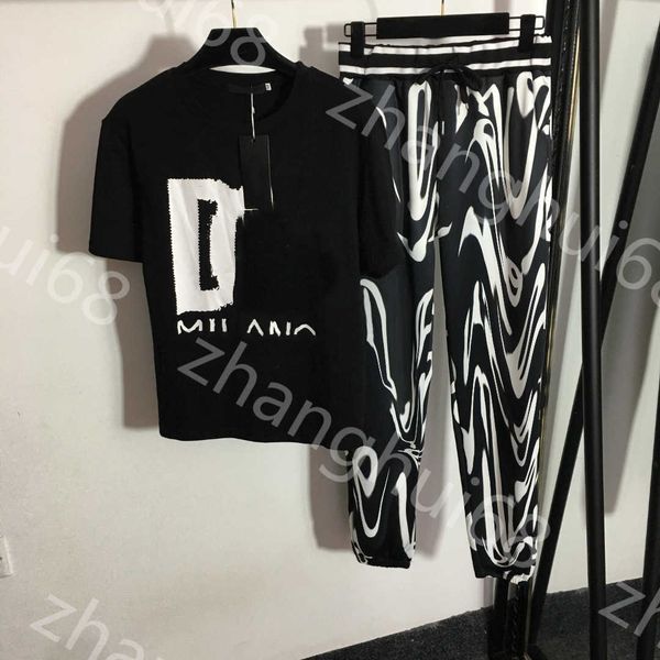 23ss women tracksuit womens designer clothing round neck monogram printed cotton short sleeve t-shirt elastic waist casual pants set womens, Gray
23ss women tracksuit womens designer clothing round neck monogram printed cotton short sleeve t-shirt elastic waist casual pants set womens, Gray