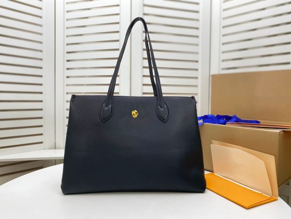 highh qualityy fashion luxurys shoulder bag lockme medium tote women designers handbags by the pool embossing messenger bags
highh qualityy fashion luxurys shoulder bag lockme medium tote women designers handbags by the pool embossing messenger bags