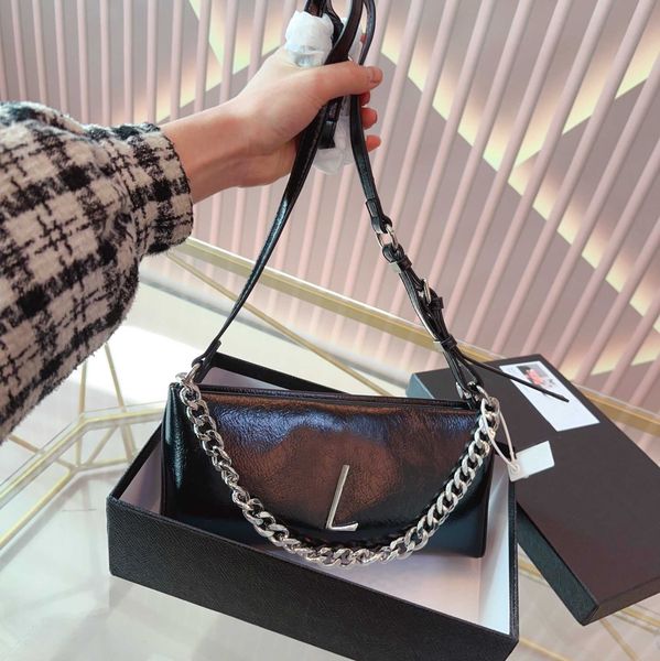 designer's new underarm bag female bag 2023 new leather baguette bag shoulder bag advanced sense clutch bag
designer's new underarm bag female bag 2023 new leather baguette bag shoulder bag advanced sense clutch bag