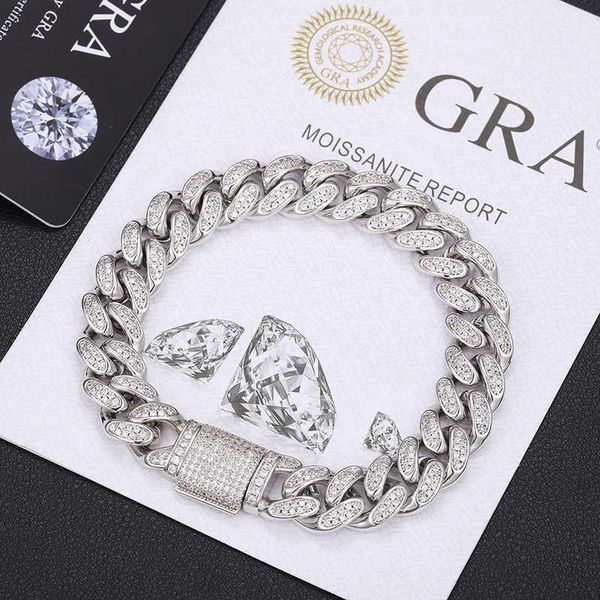 custom jewelry maker 12mm 925 sterling silver vvs moissanite diamond iced out cuban link bracelet
custom jewelry maker 12mm 925 sterling silver vvs moissanite diamond iced out cuban link bracelet