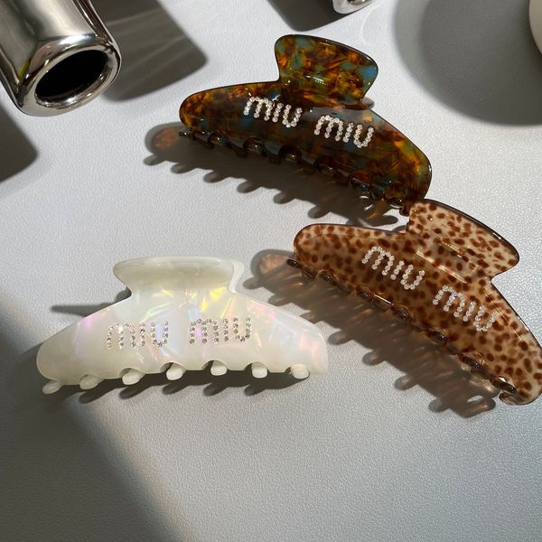new temperament simple letter mini small grab clip female princess head flow sea hairpin female side headdress hairpin hair accessories, Golden;silver
new temperament simple letter mini small grab clip female princess head flow sea hairpin female side headdress hairpin hair accessories, Golden;silver
