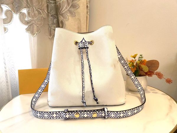 nautical neonoe bucket bag m46472 summer womens damier azur canvas drawstring bag luxury designer navigational ropes and chains crossbody sh
nautical neonoe bucket bag m46472 summer womens damier azur canvas drawstring bag luxury designer navigational ropes and chains crossbody sh