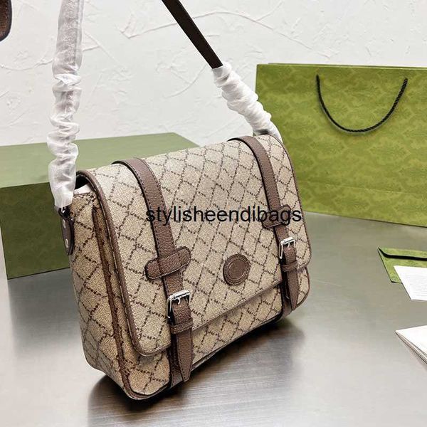 messenger crossbody bags vintage shoulder bag classic letters printing hardware hasp canvas leather flap large capacity women handbags purse
messenger crossbody bags vintage shoulder bag classic letters printing hardware hasp canvas leather flap large capacity women handbags purse