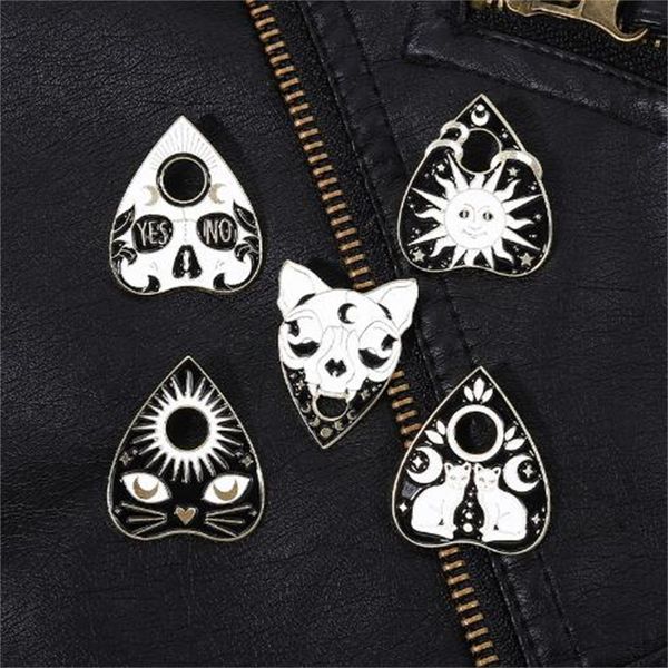 european and american high-end dark halloween brooch skull head wizard cat shaped enamel alloy badge ae743, Gray
european and american high-end dark halloween brooch skull head wizard cat shaped enamel alloy badge ae743, Gray