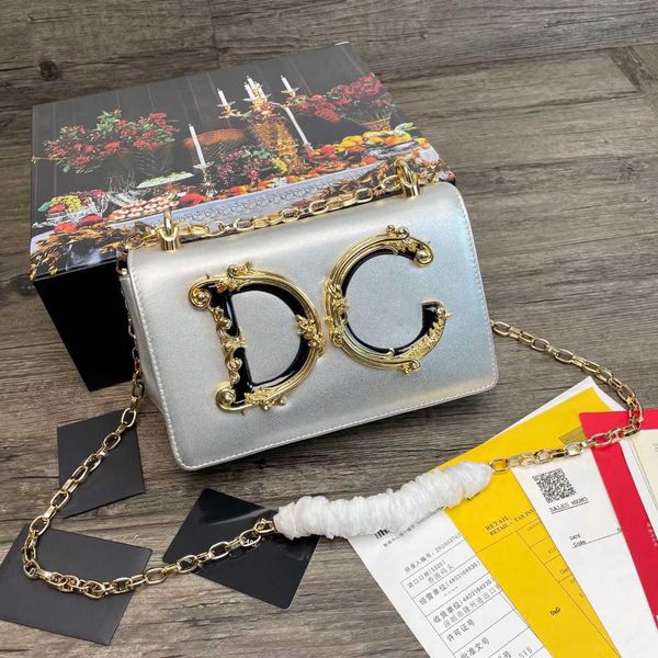 luxury brand bag fashion classic magnetic buckle chain diagonal span bag r women one shoulder bag premium cowhide small square bags purse
luxury brand bag fashion classic magnetic buckle chain diagonal span bag r women one shoulder bag premium cowhide small square bags purse