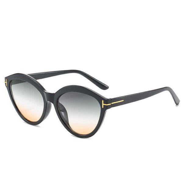 2019 new t-shaped round frame glasses versatile fashion brand same sunglasses women, White;black
2019 new t-shaped round frame glasses versatile fashion brand same sunglasses women, White;black