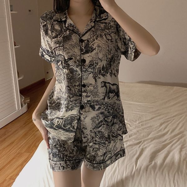 women's sleepwear summer women pajamas set vneck short sleeve printing plus size nightwear female pyjamas 230508, Black;red
women's sleepwear summer women pajamas set vneck short sleeve printing plus size nightwear female pyjamas 230508, Black;red