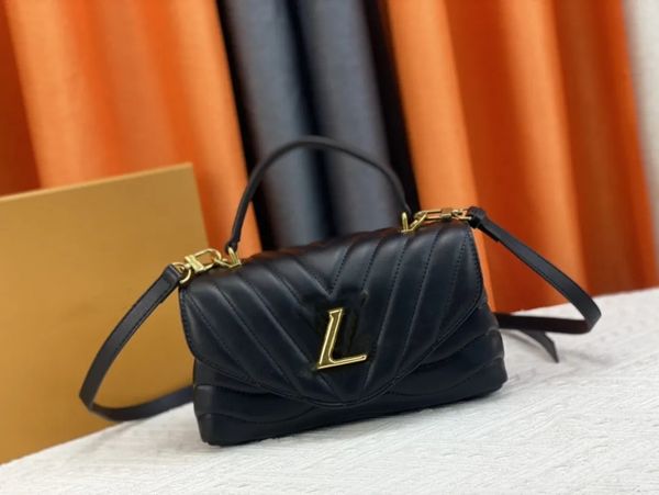 mt l designer luxury womens bag m21797 m21720 hold me handbag single shoulder bag new wave messenger bag solid color leather purse high tier
mt l designer luxury womens bag m21797 m21720 hold me handbag single shoulder bag new wave messenger bag solid color leather purse high tier