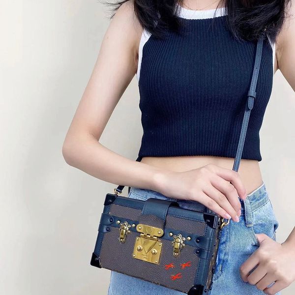 10a level designer bag 20cm luxury bag crossbody bag shoulder bags womenbag handbags backpack purse lv027
10a level designer bag 20cm luxury bag crossbody bag shoulder bags womenbag handbags backpack purse lv027