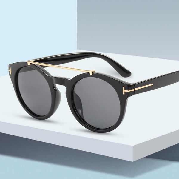 t-shaped net red same women's fashion resin outdoor round frame double beam anti ultraviolet sunglasses, White;black
t-shaped net red same women's fashion resin outdoor round frame double beam anti ultraviolet sunglasses, White;black