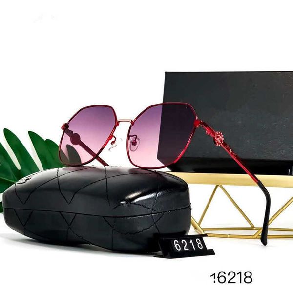 2022 new korean edition fashion driving women's sunglasses polarized glasses 6218, White;black
2022 new korean edition fashion driving women's sunglasses polarized glasses 6218, White;black