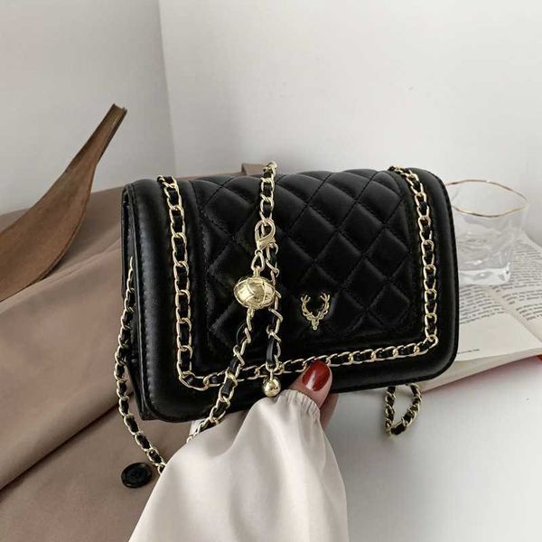 shoulder bags luxury diamond lattice beading chain crossbody for women stylish applique bag lady purses and handbags 2023 trend 230426
shoulder bags luxury diamond lattice beading chain crossbody for women stylish applique bag lady purses and handbags 2023 trend 230426