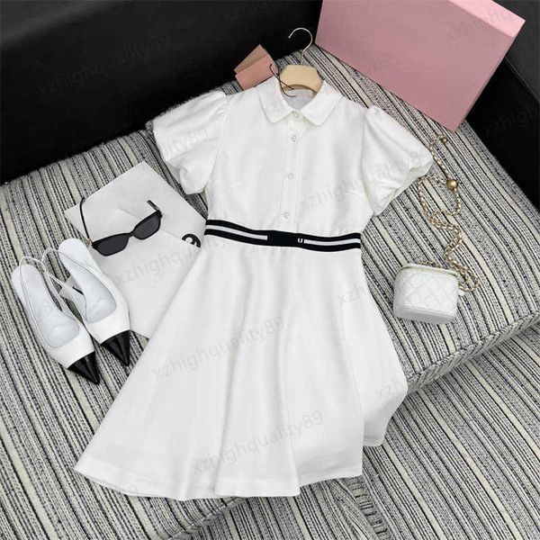 luxury designer dresses 23ss series miu new bubble sleeve lapel ladies dress letter splicing thread elastic waist design summer dresses for, Black;gray
luxury designer dresses 23ss series miu new bubble sleeve lapel ladies dress letter splicing thread elastic waist design summer dresses for, Black;gray