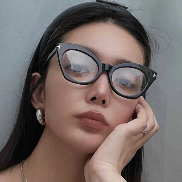 t-shaped plain face decorative cat's eye 2021 new flat lens fashionable foreign style spectacle frame, White;black
t-shaped plain face decorative cat's eye 2021 new flat lens fashionable foreign style spectacle frame, White;black