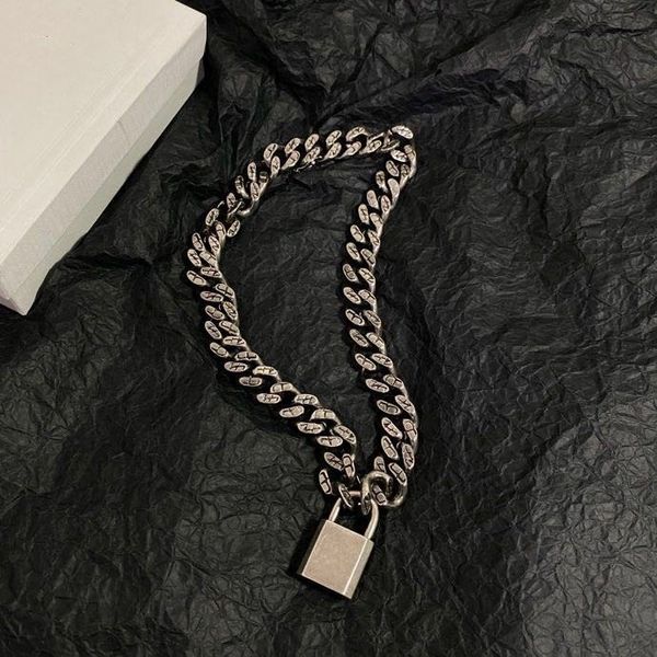 luxury designer brand pendant necklace gilded sweater women's accessories pendant necklace, Silver
luxury designer brand pendant necklace gilded sweater women's accessories pendant necklace, Silver