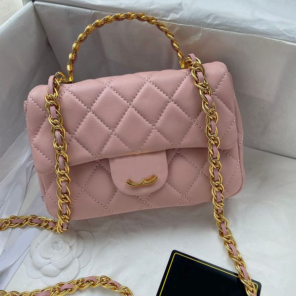briefcases cross 23s handle tote mini bag lambskin leather quilted gold metal hardware matelasse chain vanity cosmetic case luxury sacoche h
briefcases cross 23s handle tote mini bag lambskin leather quilted gold metal hardware matelasse chain vanity cosmetic case luxury sacoche h